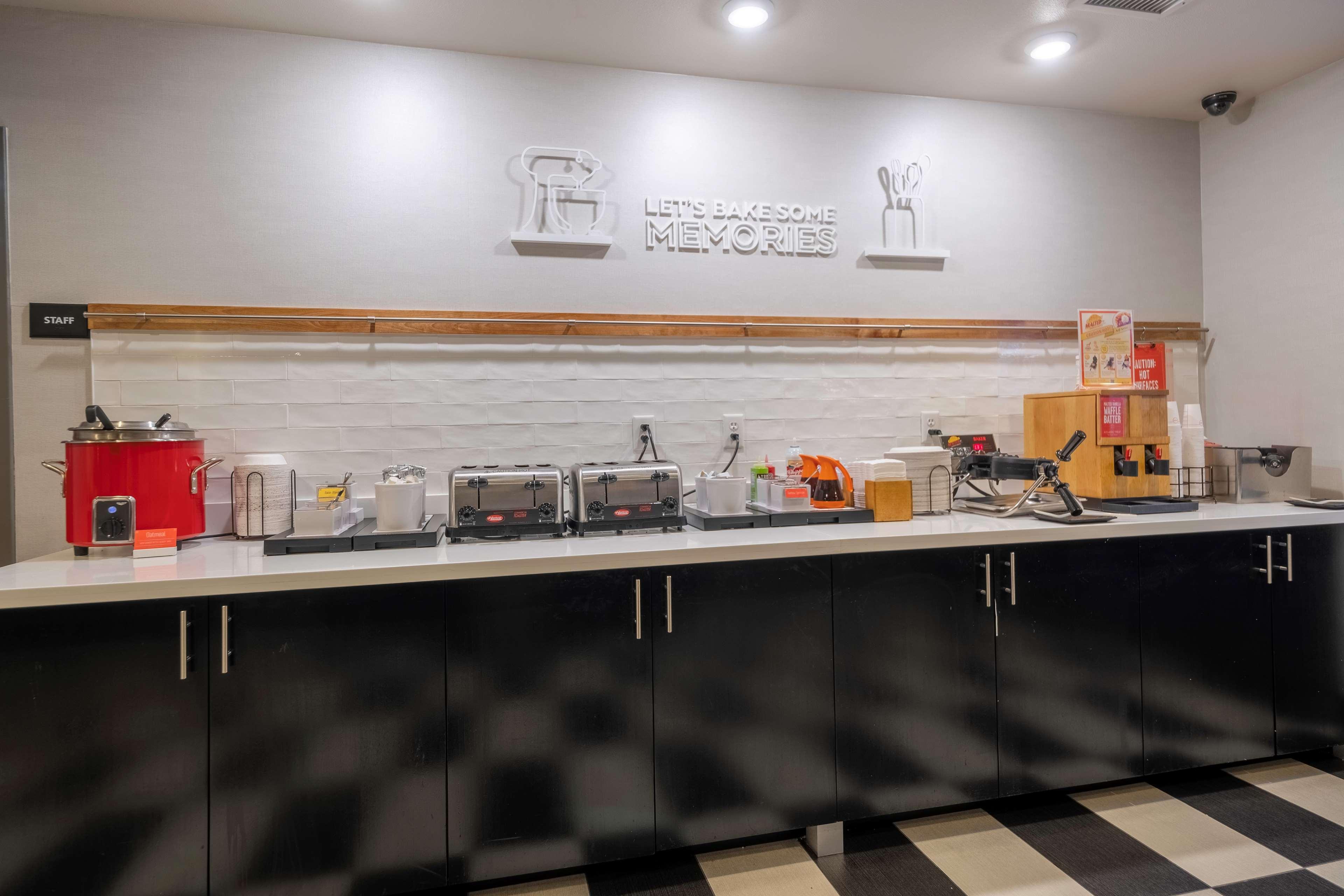 杜邦汉普顿套房酒店 外观 照片